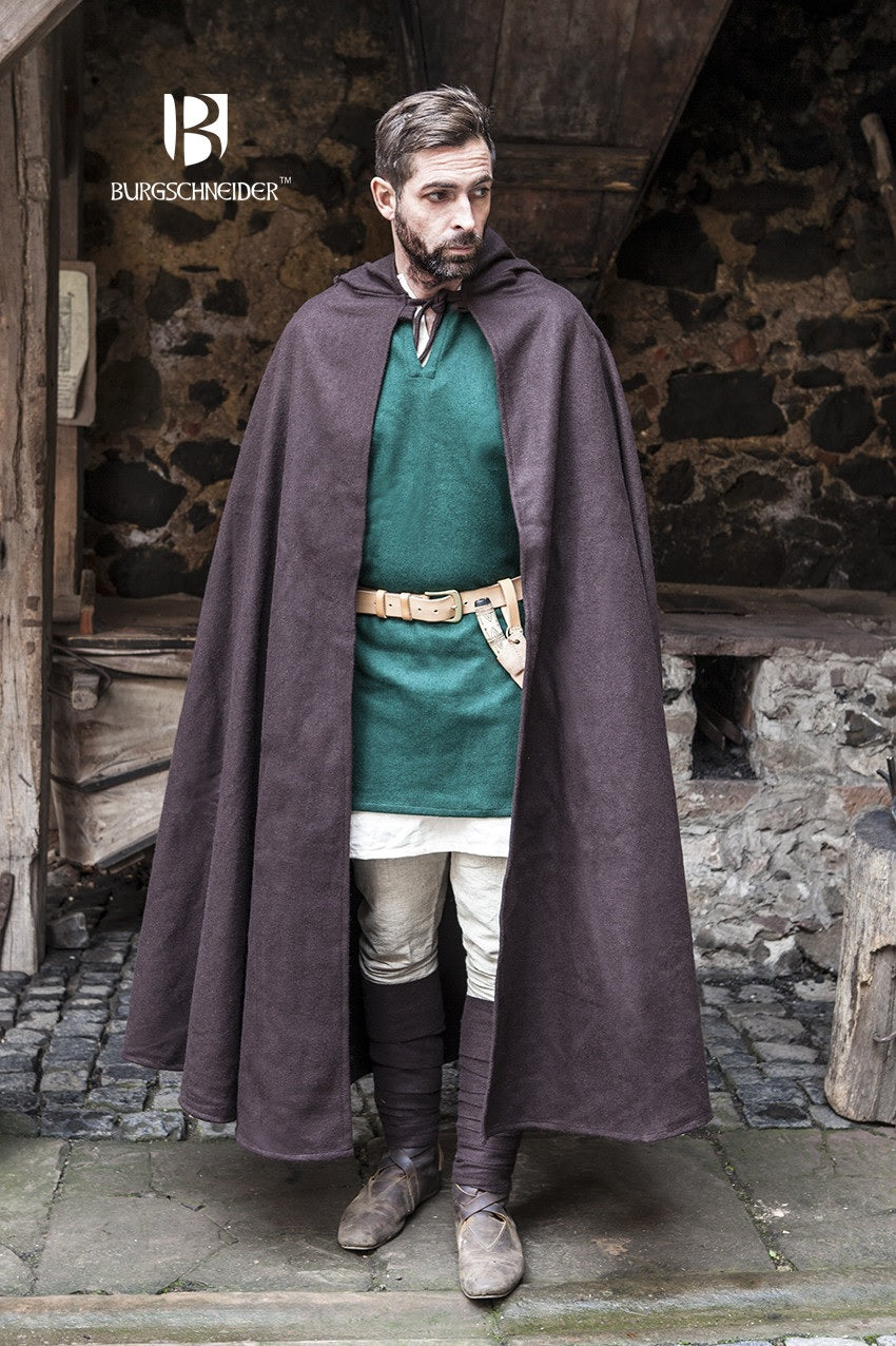 Cloak, Hibernus Brown