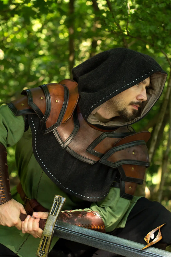 Mantle, Leather Armor Brown L