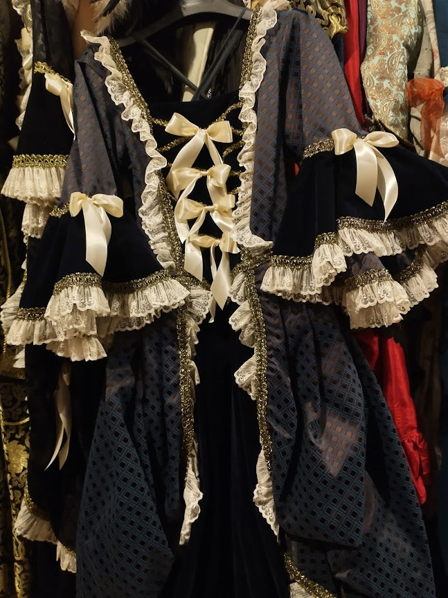 Gown, Fancy Colonial Lady 18th c- : Large