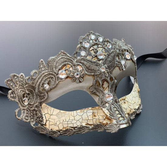 Mask, Macramé Craquele