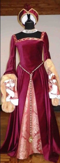 Gown, Renaissance Tudor Royal Nobility Red - XS