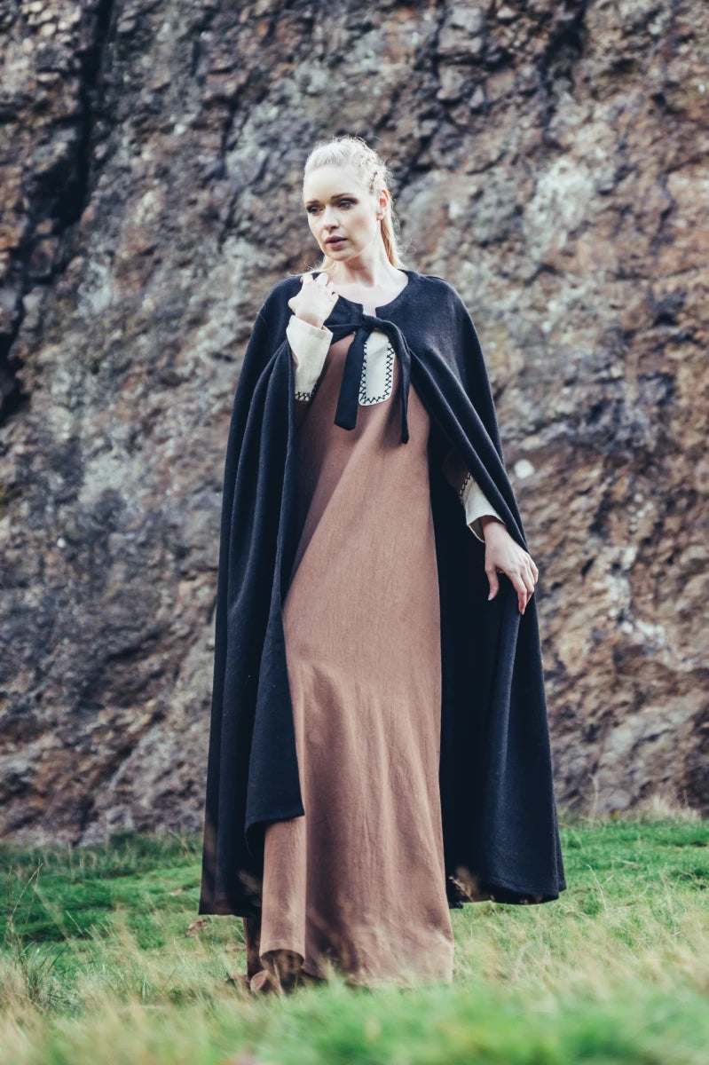 Cape, Wool Kuno Black