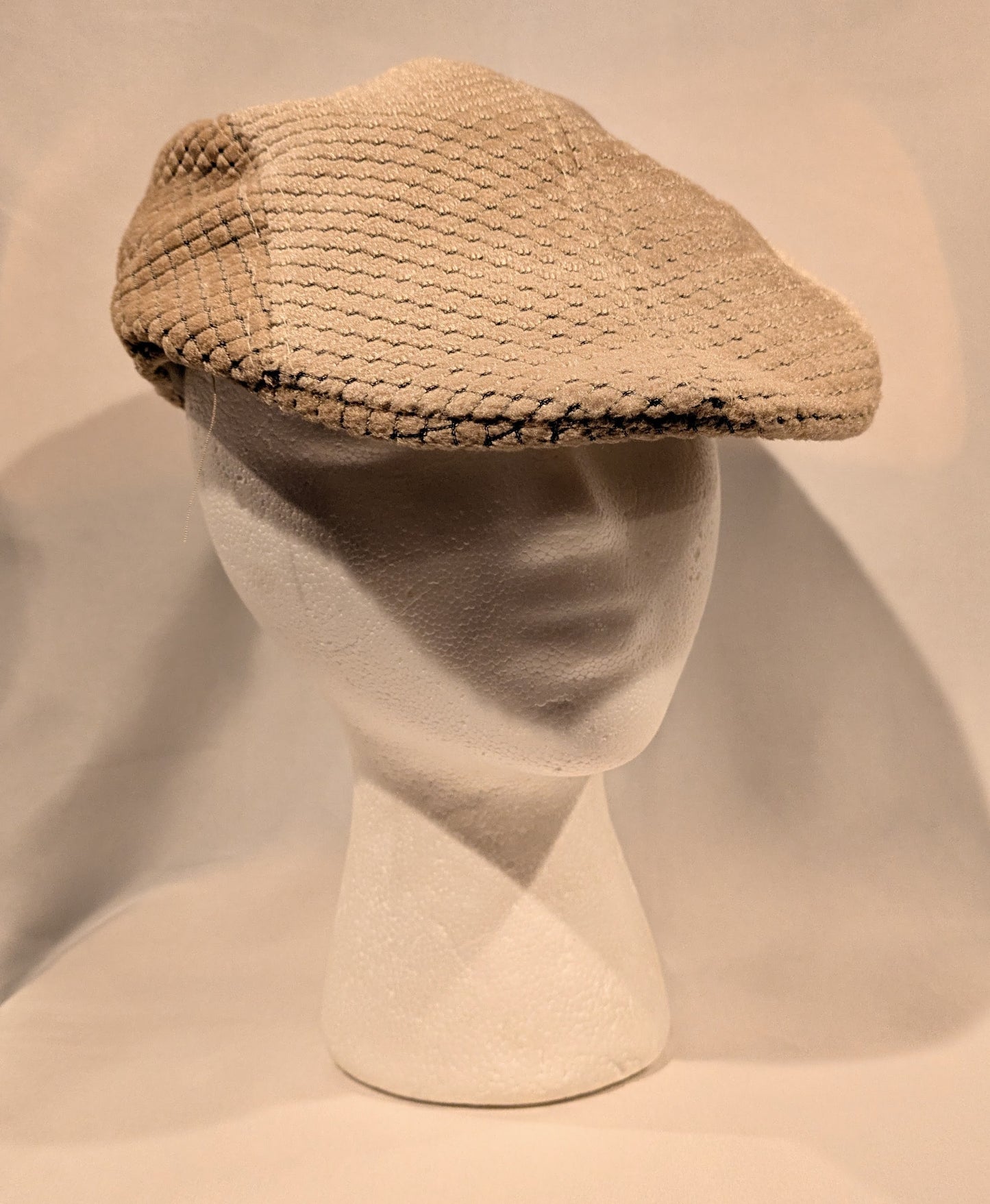 Cap, Newsboy Beige Used 21"