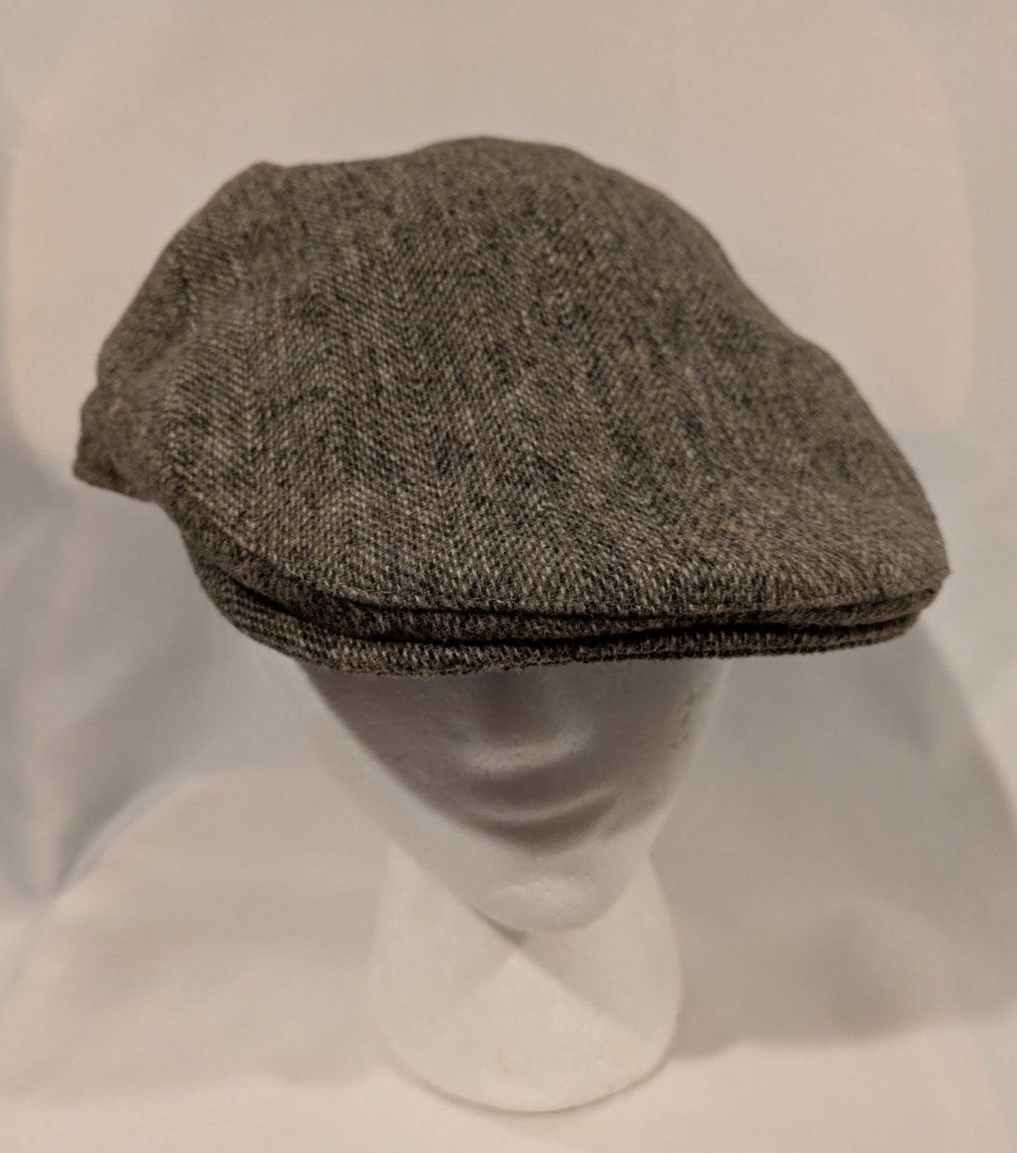 Cap, Newsboy Tweed Used 22"