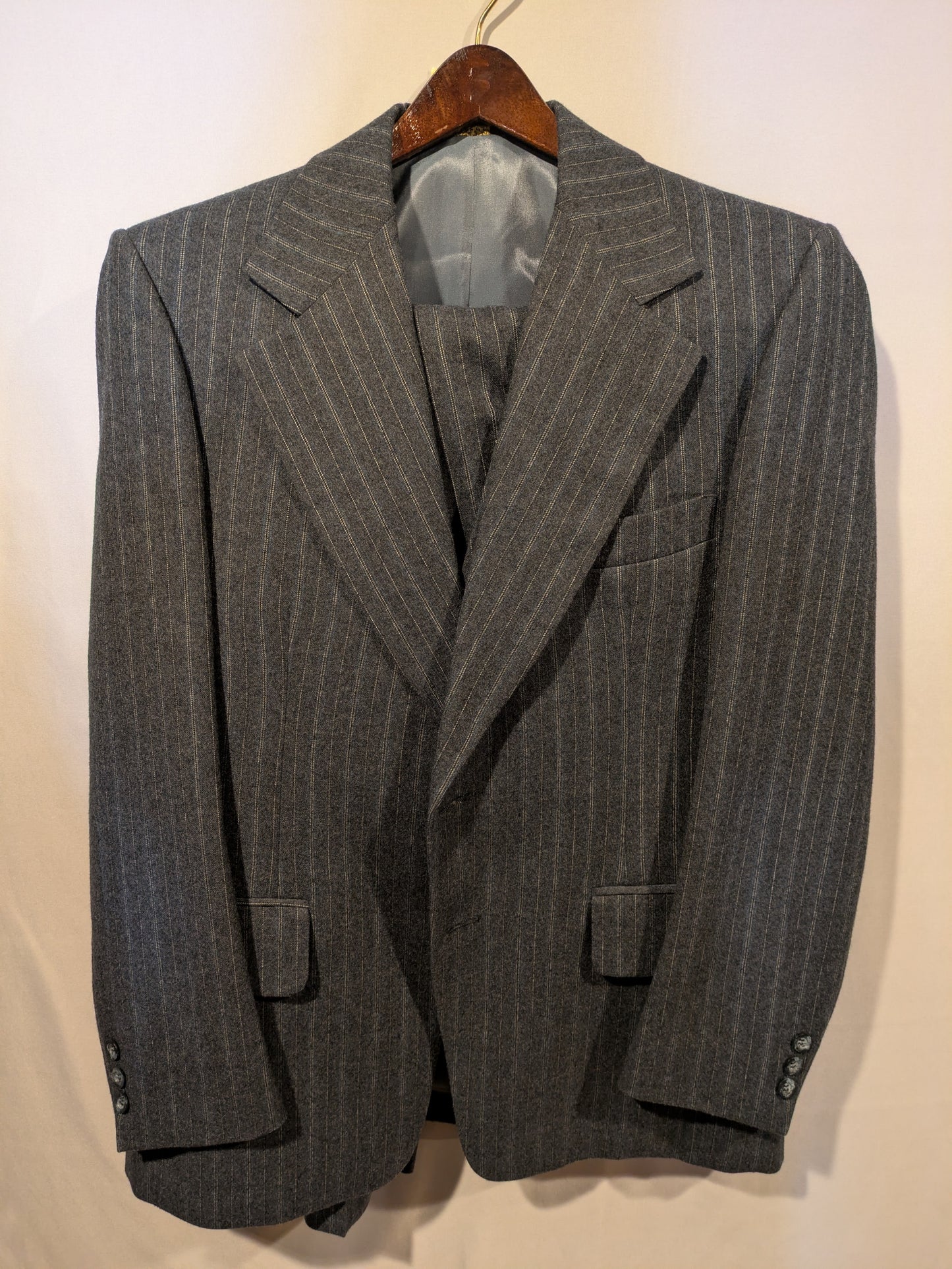 Suit, Grey Pinstripe 3pcs 42"