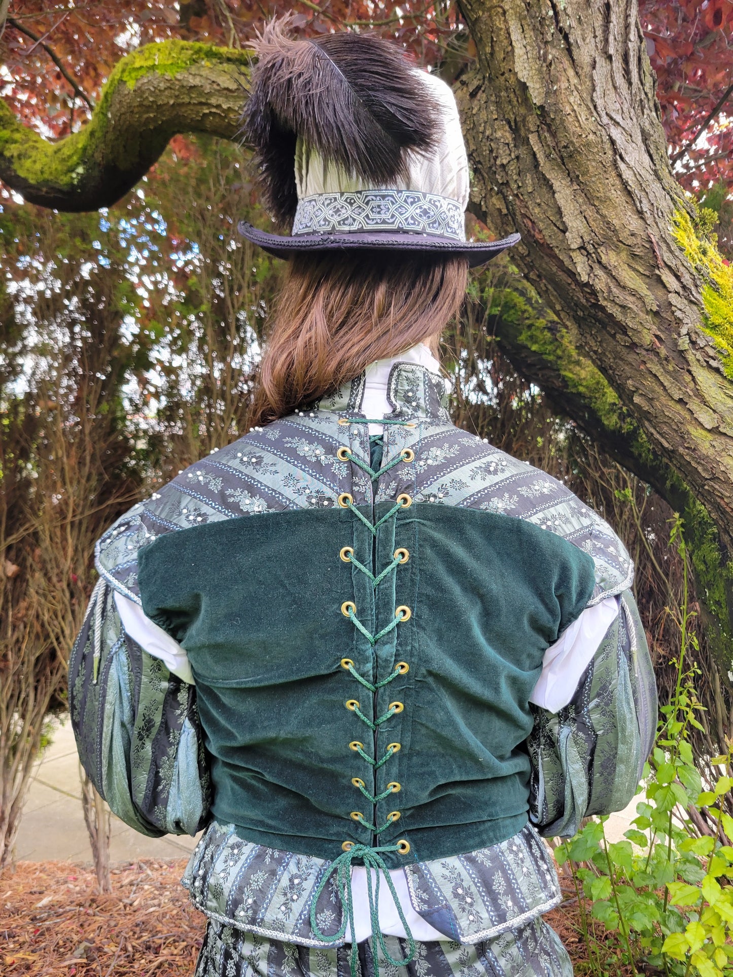 Elizabethan Noble Man 2 pc, Velvet Green M