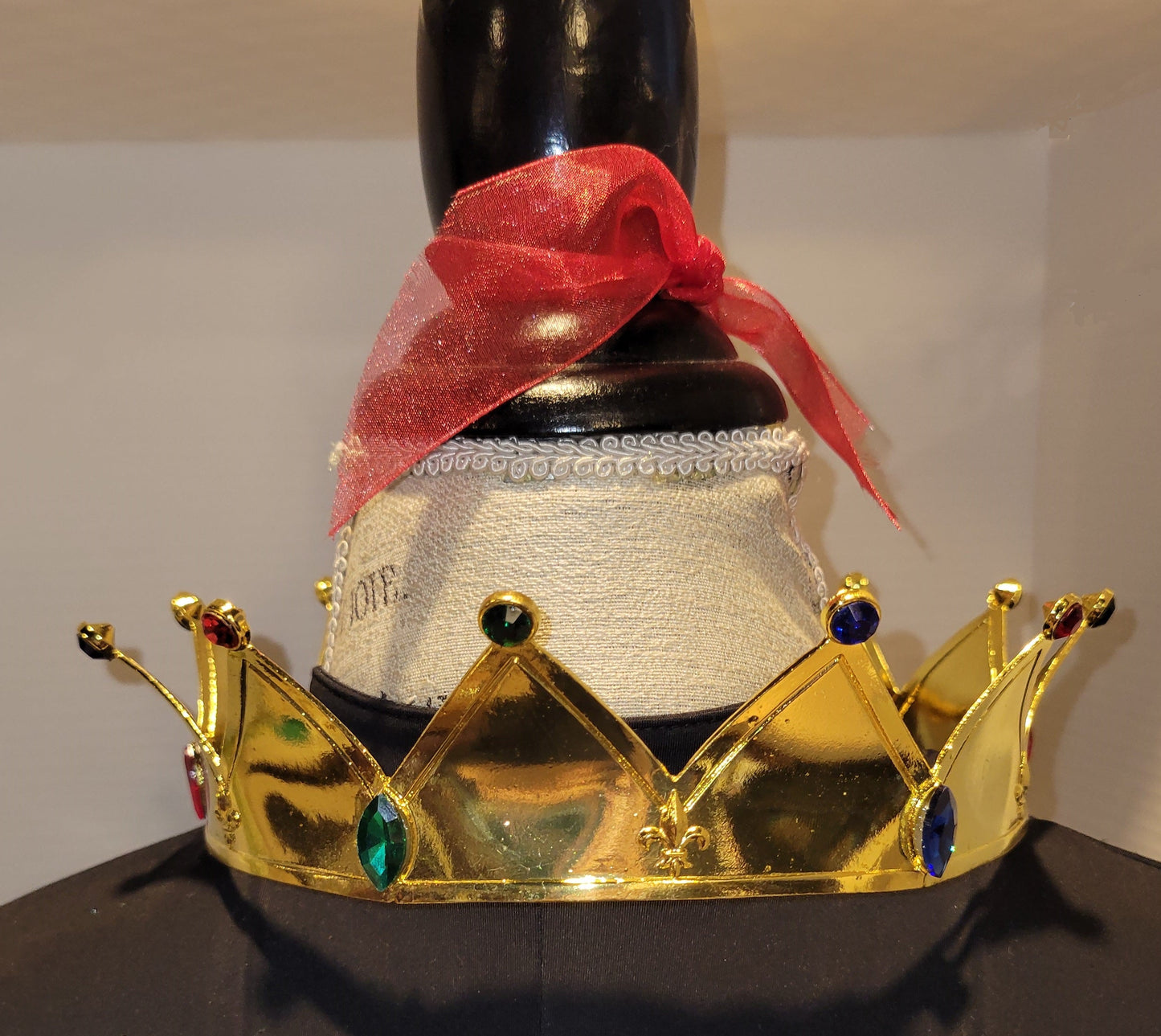 Crown, Clowning
