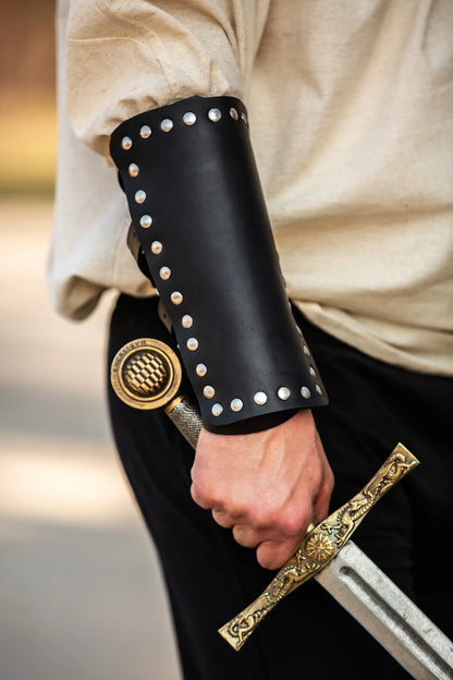 Bracers, Mar Black (Pair)
