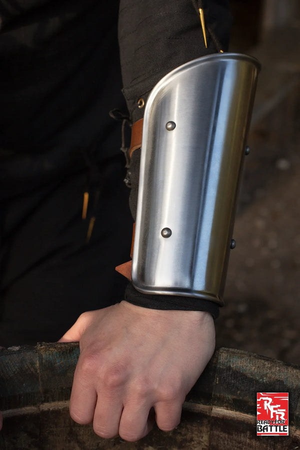 Gauntlet, RFB Polished Steel M