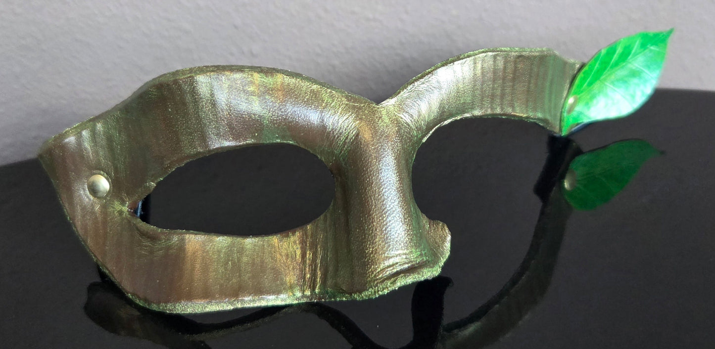 Mask, Domino Phantom Tree