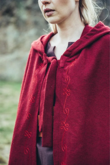 Cape, Wool Alma Red