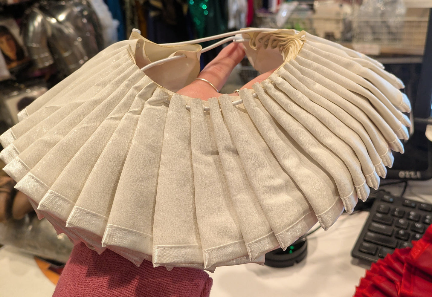 Neck Ruffle, Elizabethan Leatherlike
