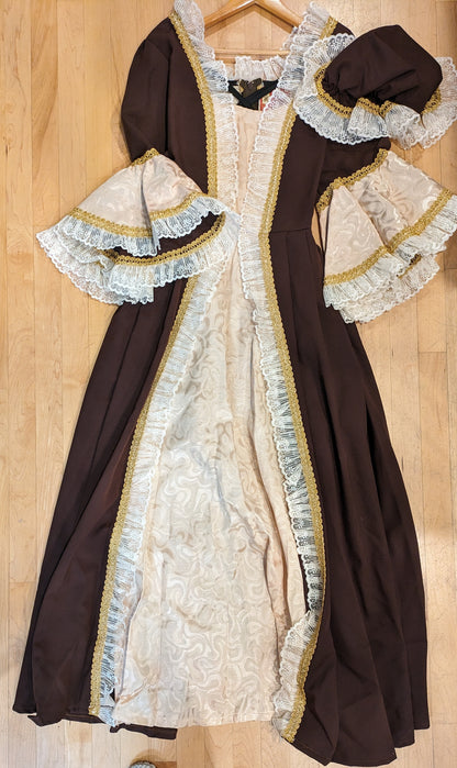 Dress, Plain Colonial Lady 18th c