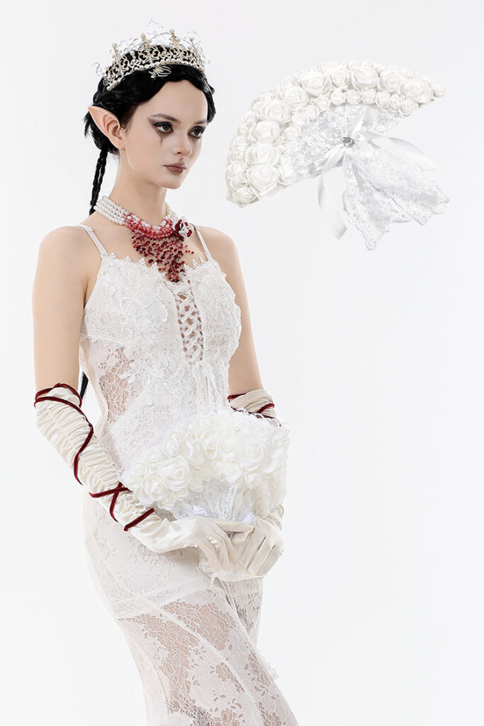 Fan, Lace White Roses