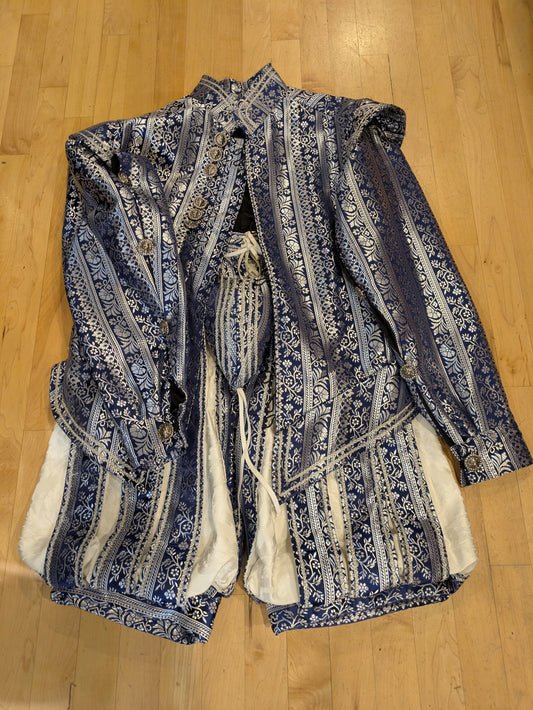 Elizabethan Noble Man 2 pc, Blue & Silver XL