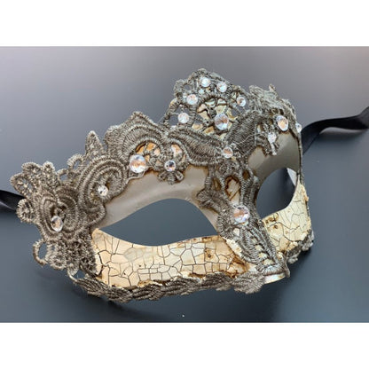 Mask, Macramé Craquele