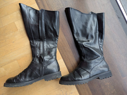 Boot, SUPER HERO Dark Knight; Large (USED)