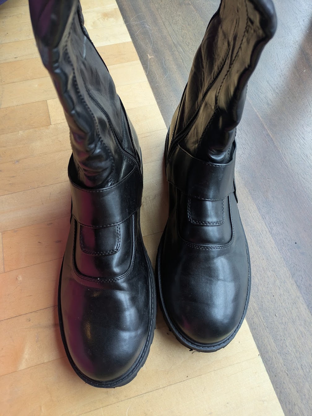 Boot, SUPER HERO Dark Knight; XL (USED)