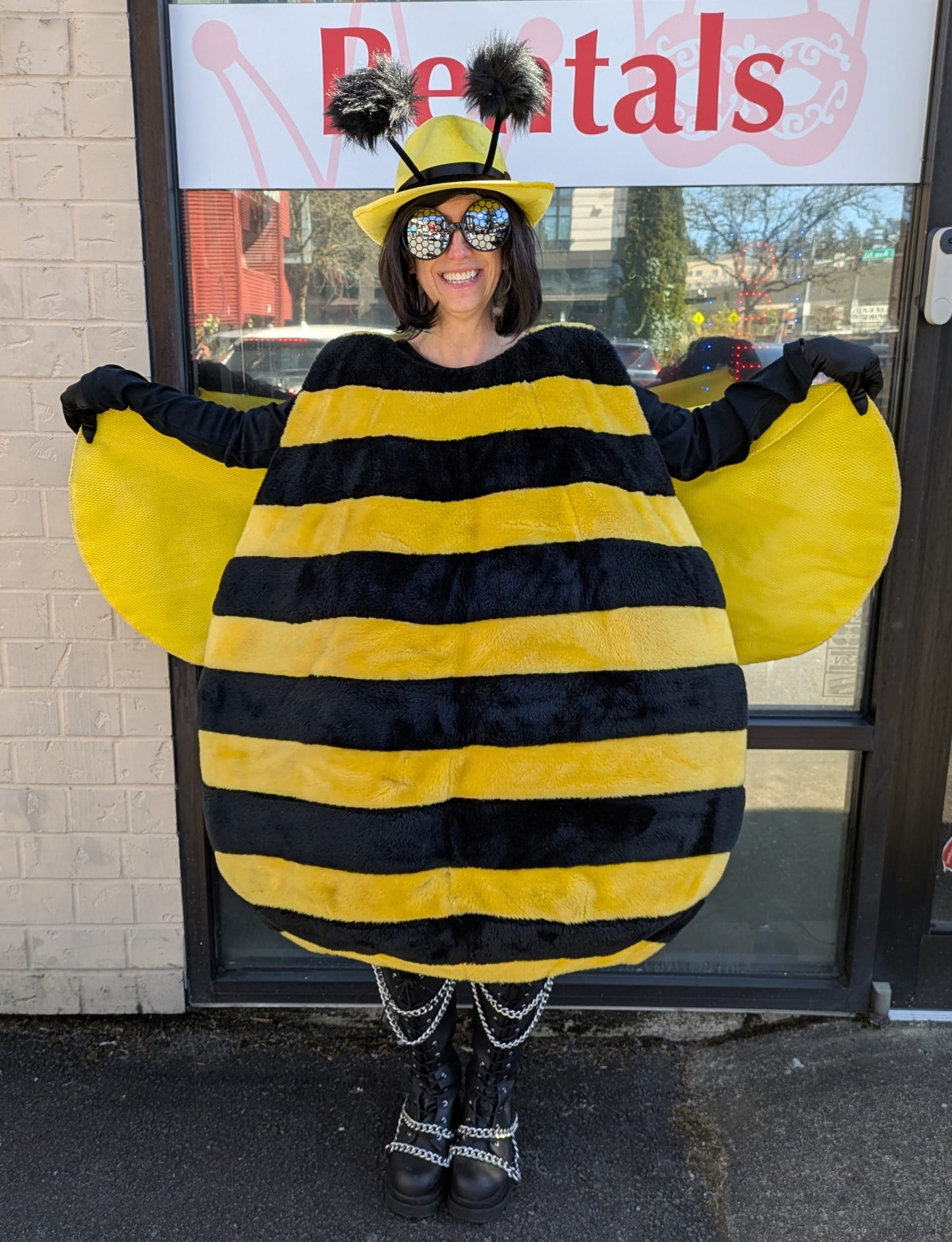 Bee
