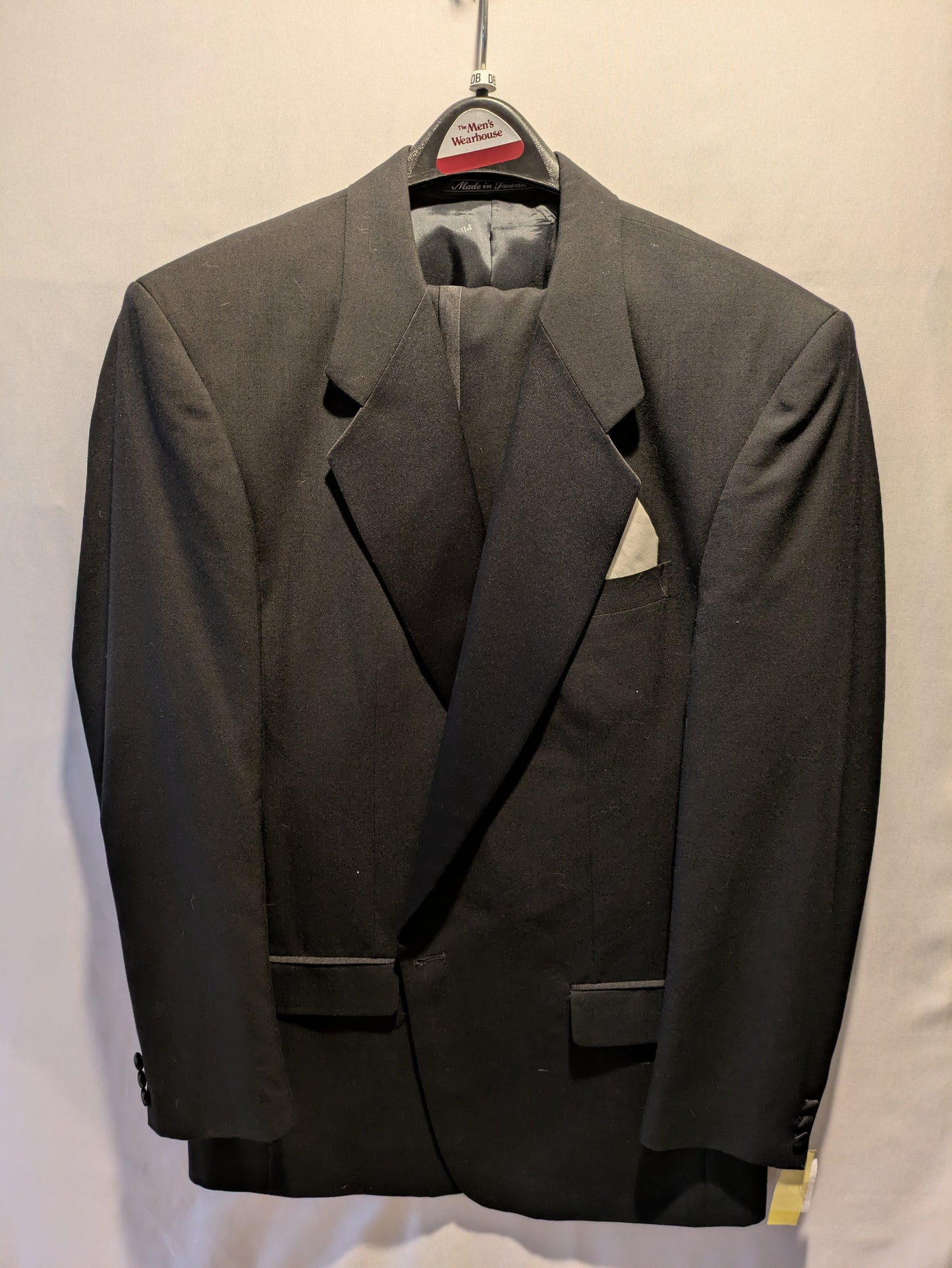 Suit, Tux Black Used 44l