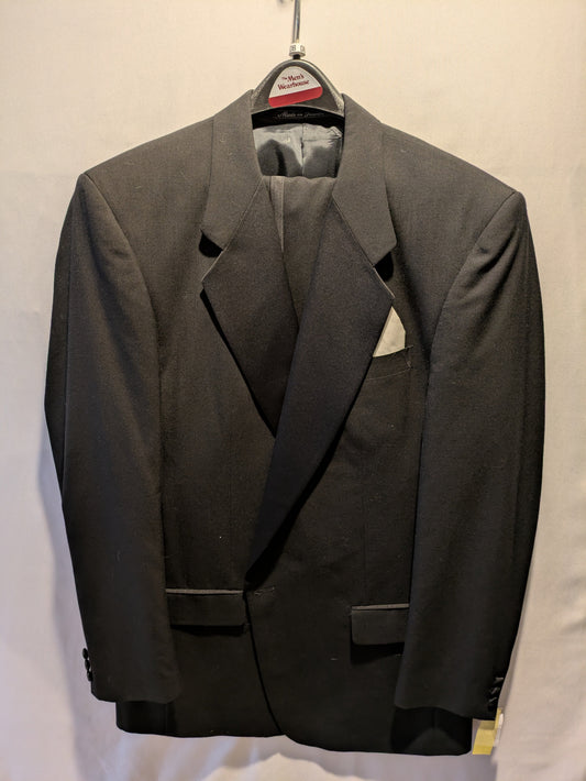 Suit, Tux Black Used 44l