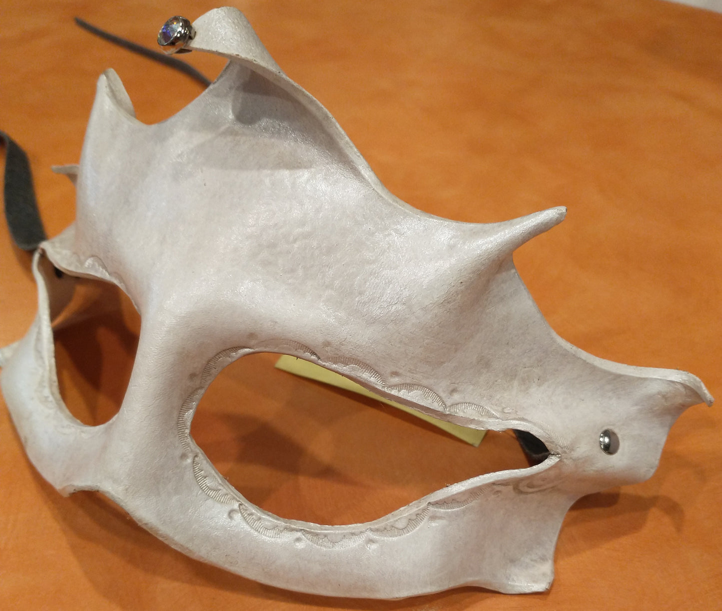 Mask, Masquerade-White