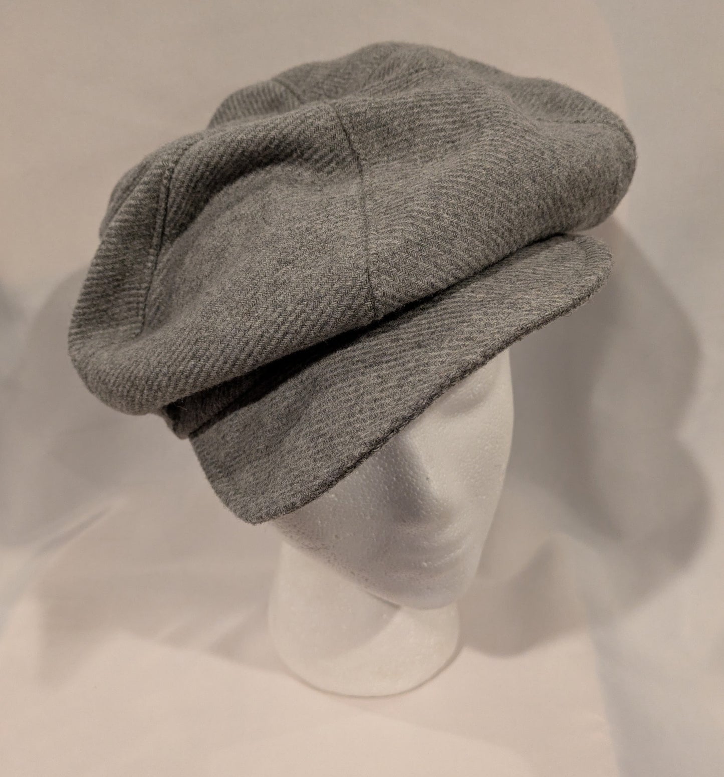 Cap, Newsboy Grey Used 24"
