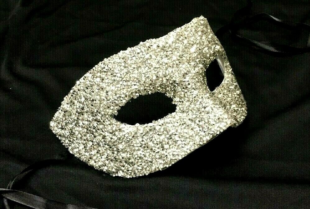 Starina Encrusted Eye Mask-Silver