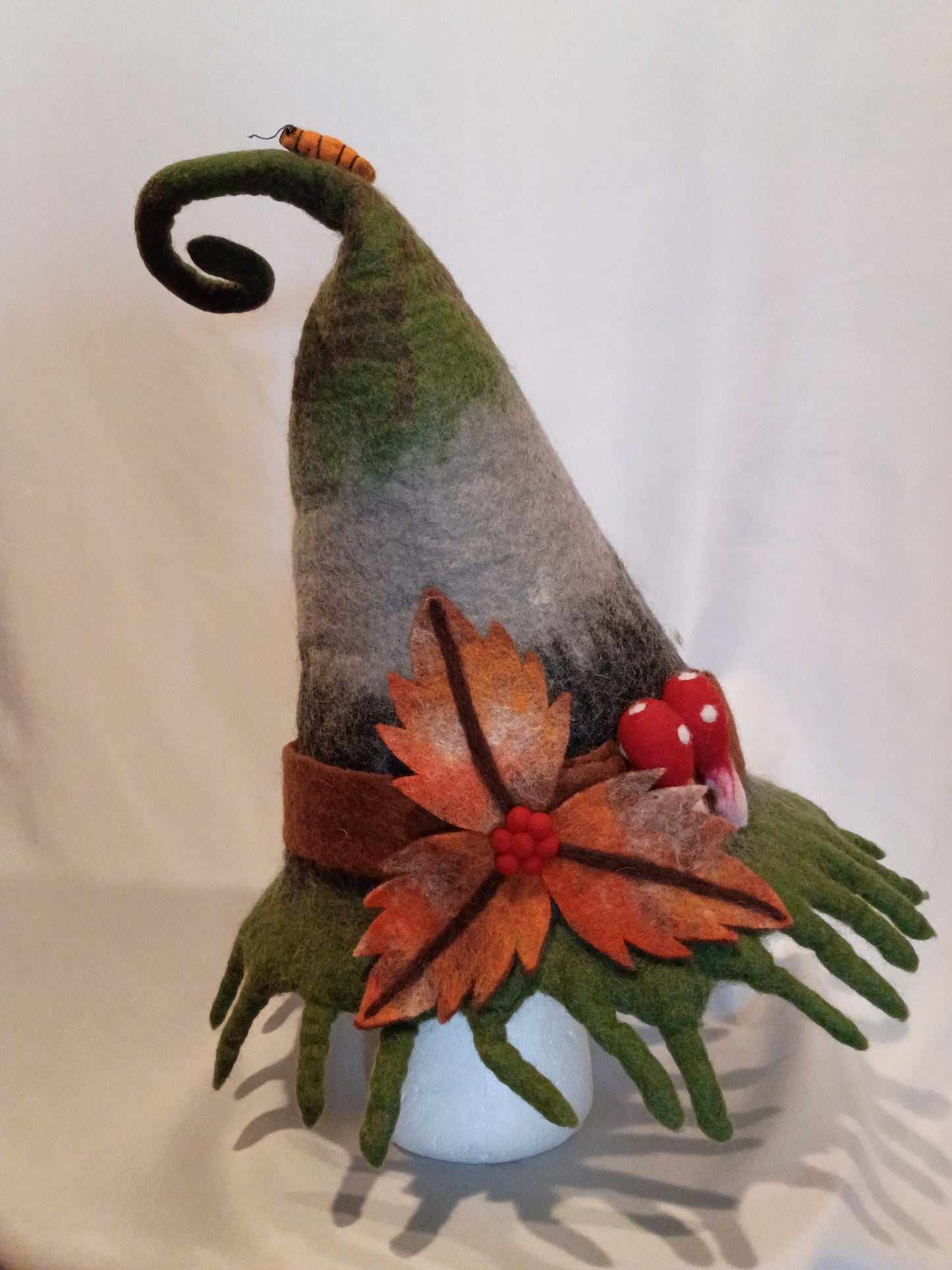 Hat, Witch or Wizard Moss Traveler