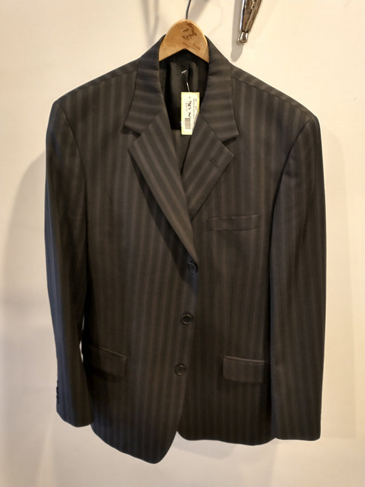 Suit 40 Black Stripe