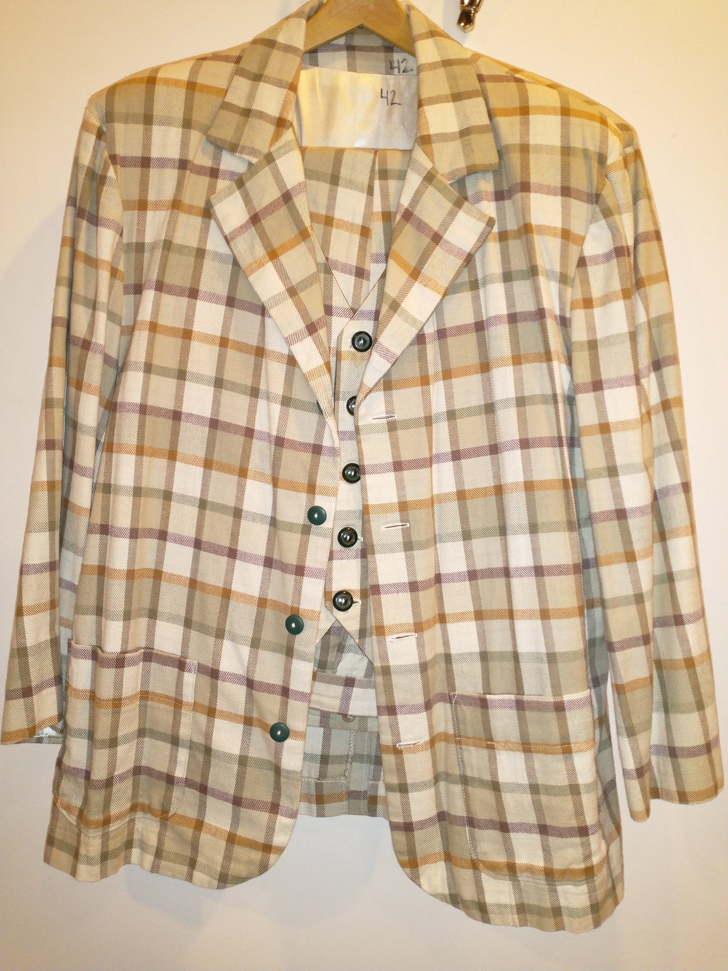 Suit 42 Tan Plaid