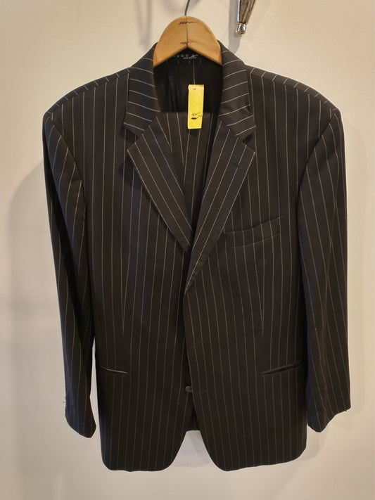 Suit 44 Black Pin