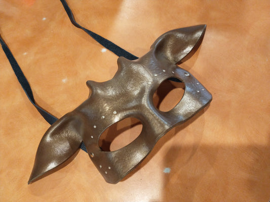 Doe Mask, Golden