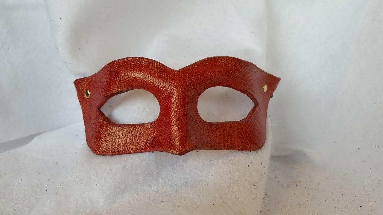 Domino Petite Mask